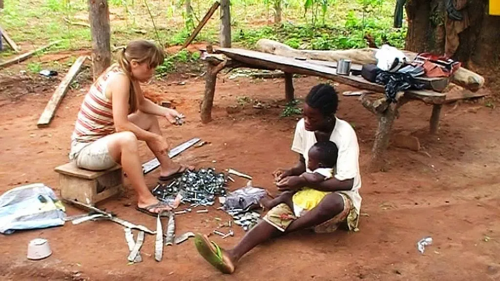 Kasua working with Jeanine at the Damongo farm, 2010